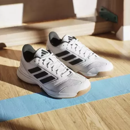 Chaussures de volley-ball adidas Ligra 8 | Sport time